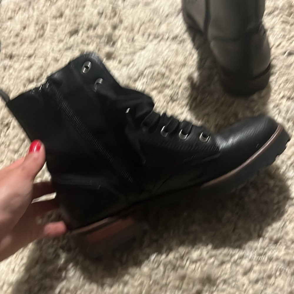 Combat boots